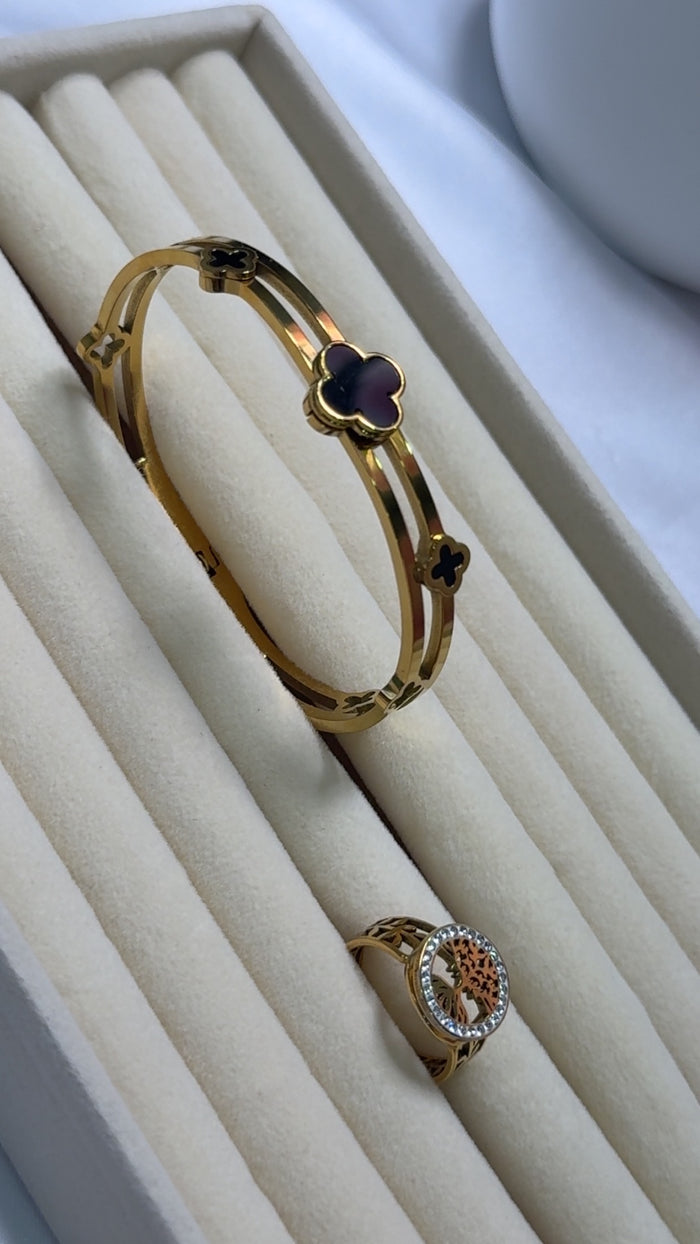 Golden roots  + Noir bloom handcuff