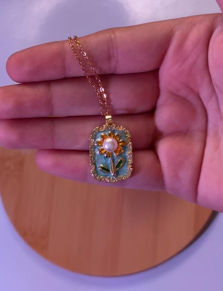 Locket 2
